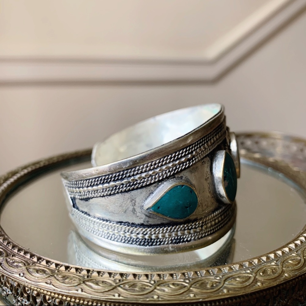 Stone Cuff Bracelet - Picture 3 of 6